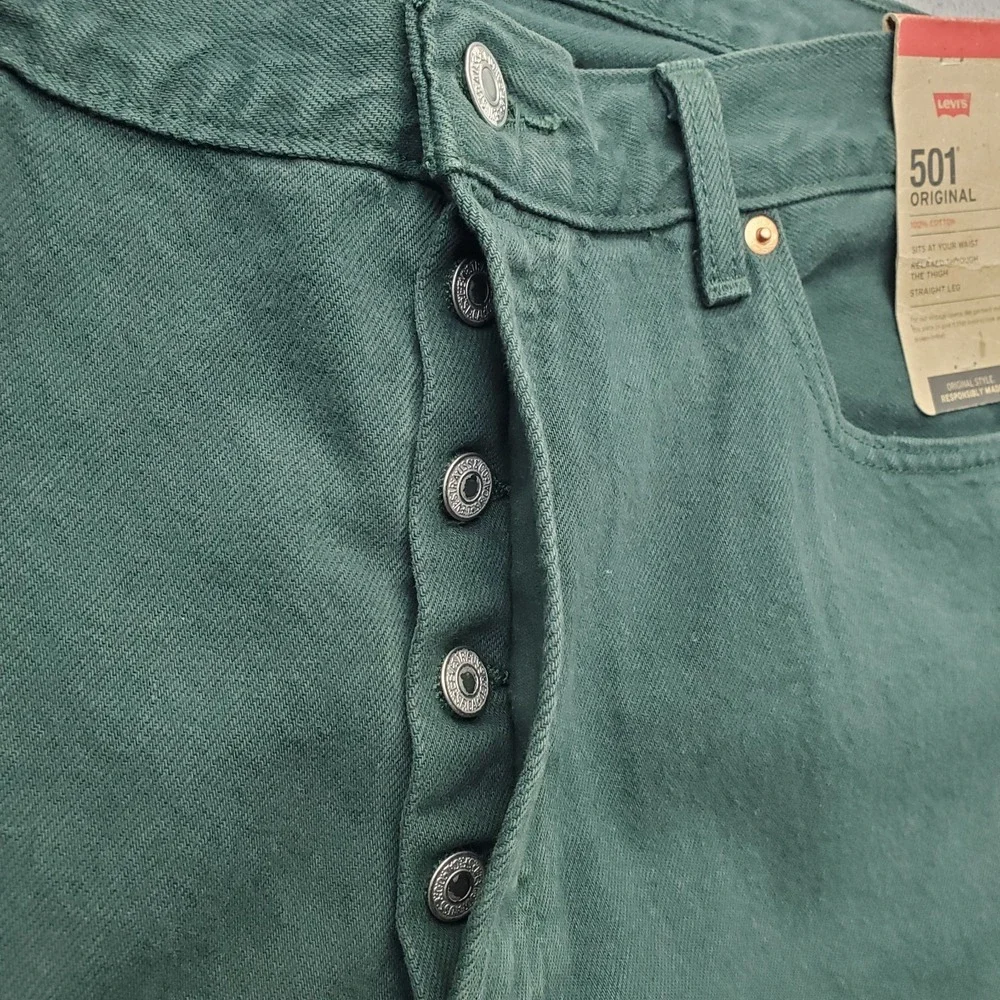 Levi's Straight Jeans Mens 36x30 Green Relaxed Fit Through The Thigh Button Fly